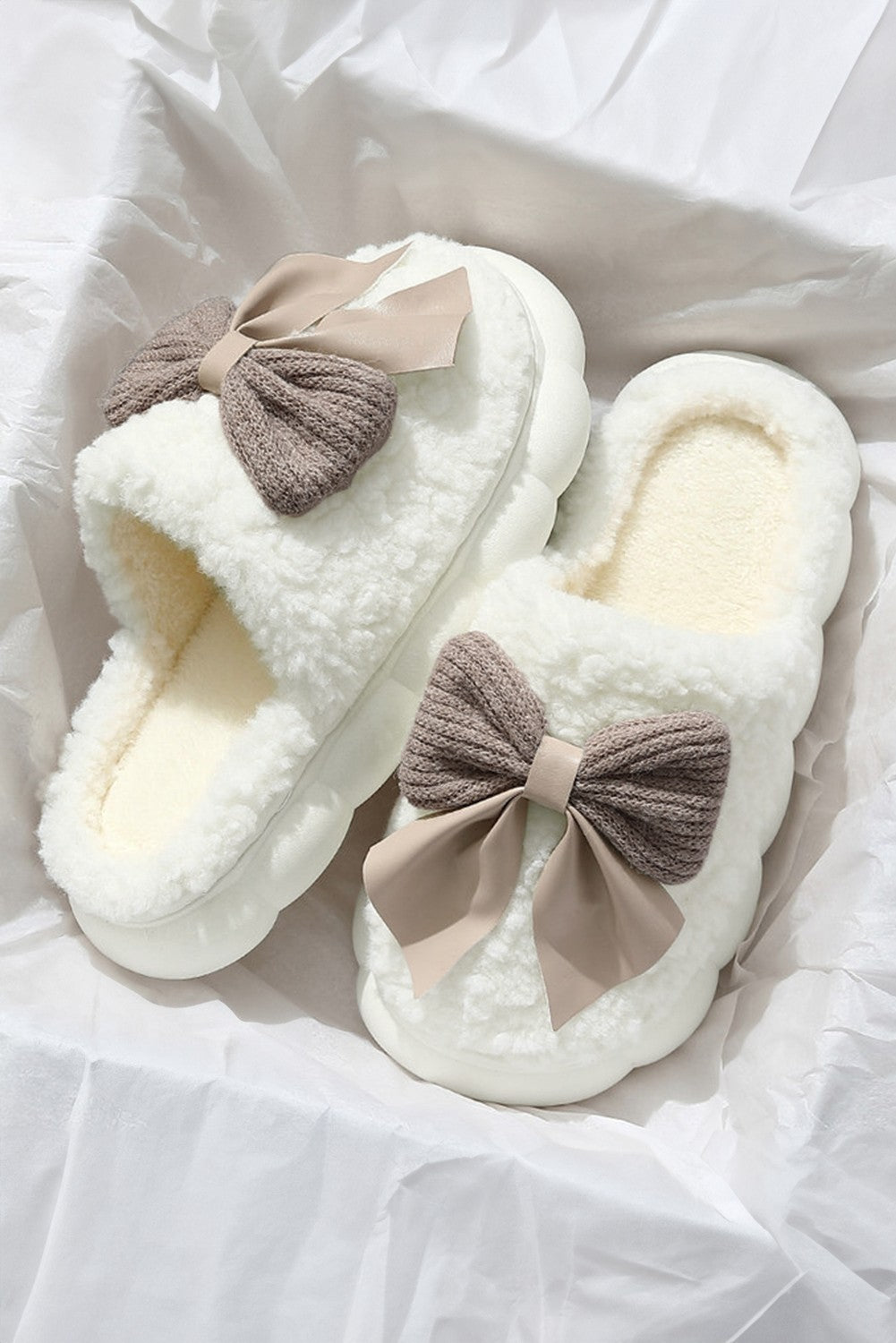 White bow slippers