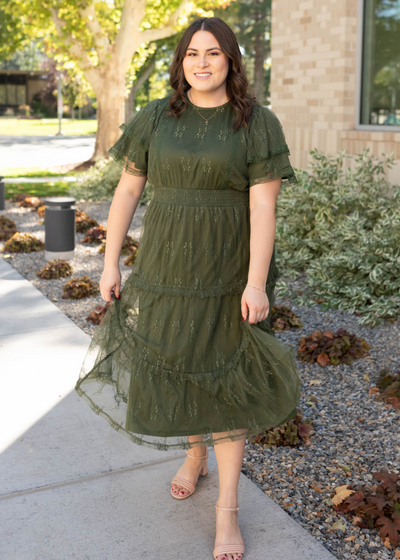 Plus size dark green floral lace dress with short sleeves