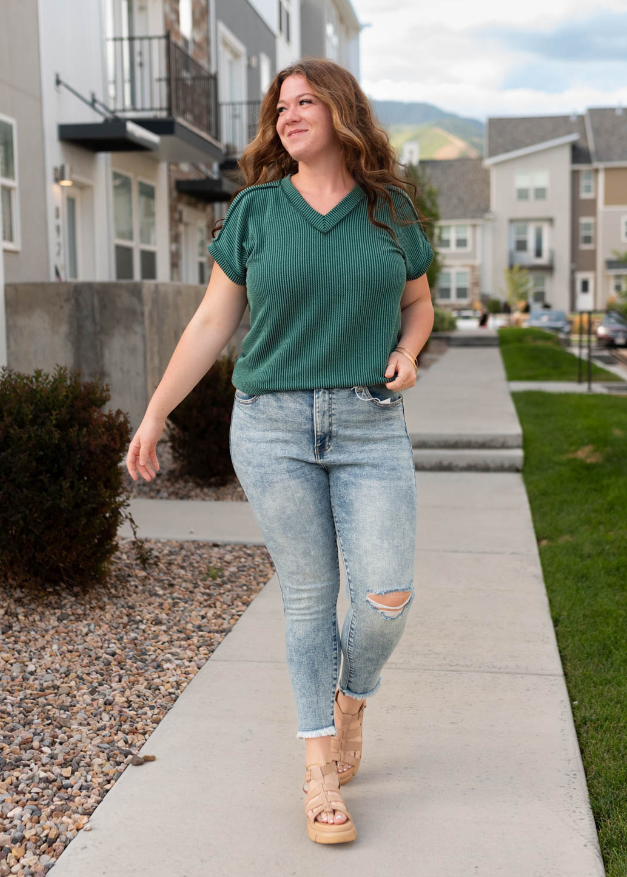 Hunter green ribbed top in plus size with short sleeves