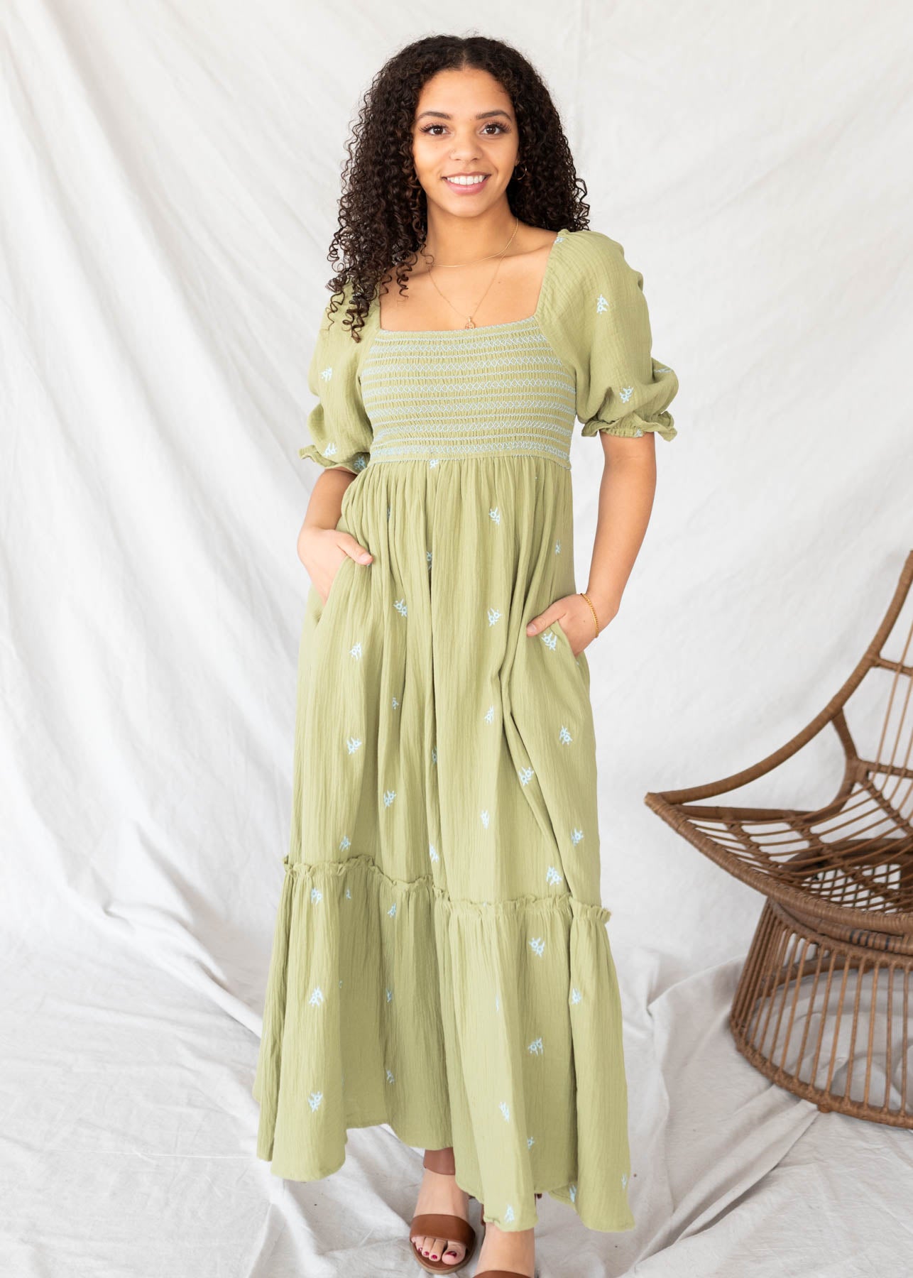 Green flroal embroidered dress with pockets