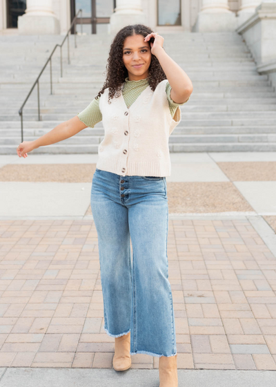 Cream floral knit vest with knit flowers