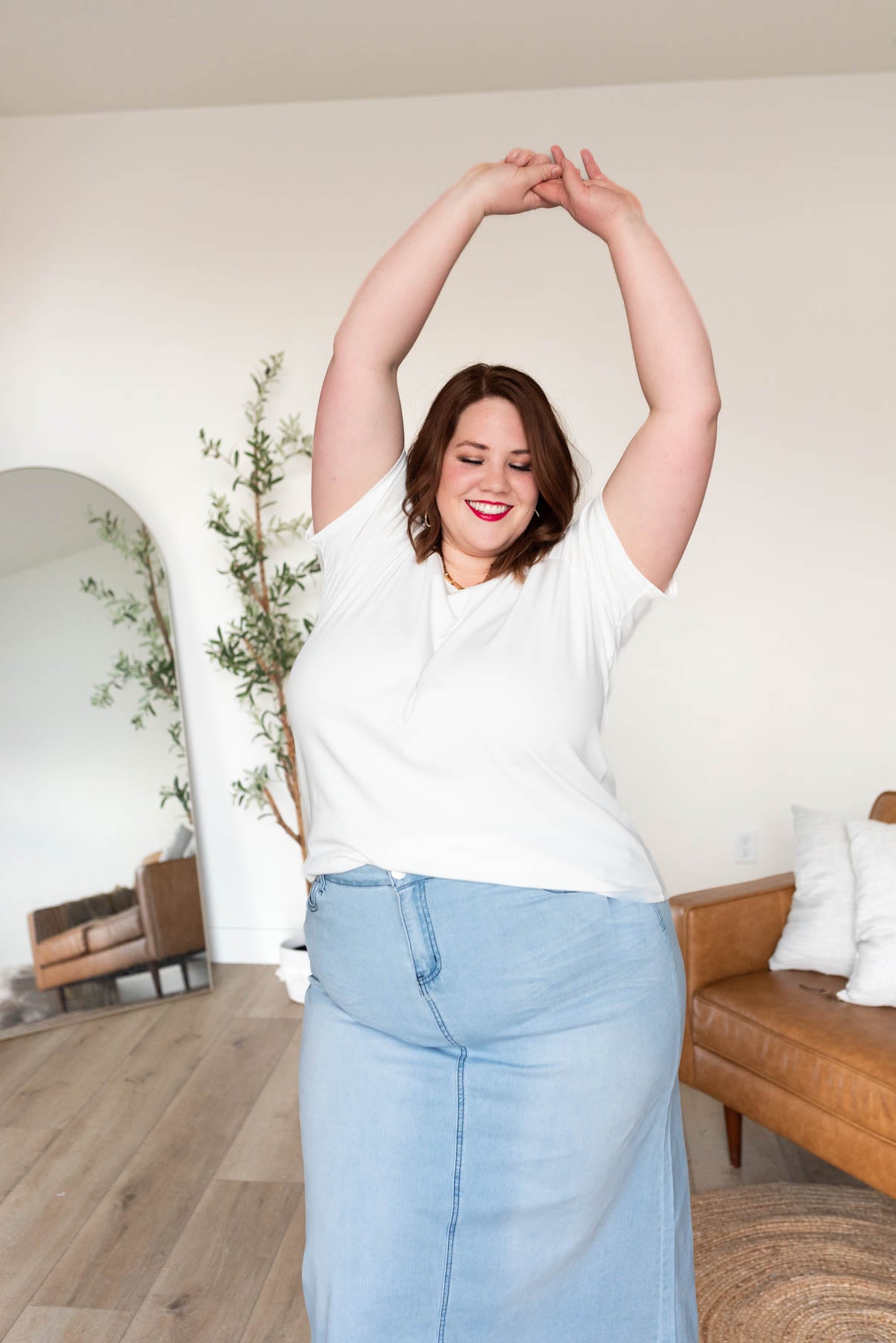 Short sleeve plus size white ribbed top