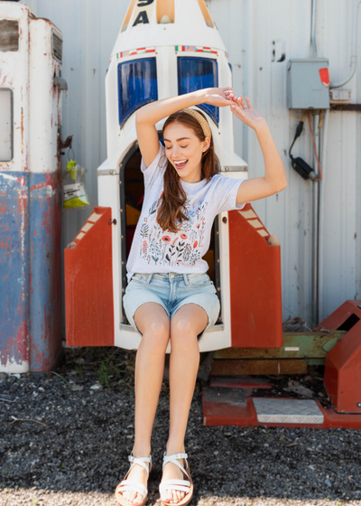 Multi color wildflower tee with short sleeves