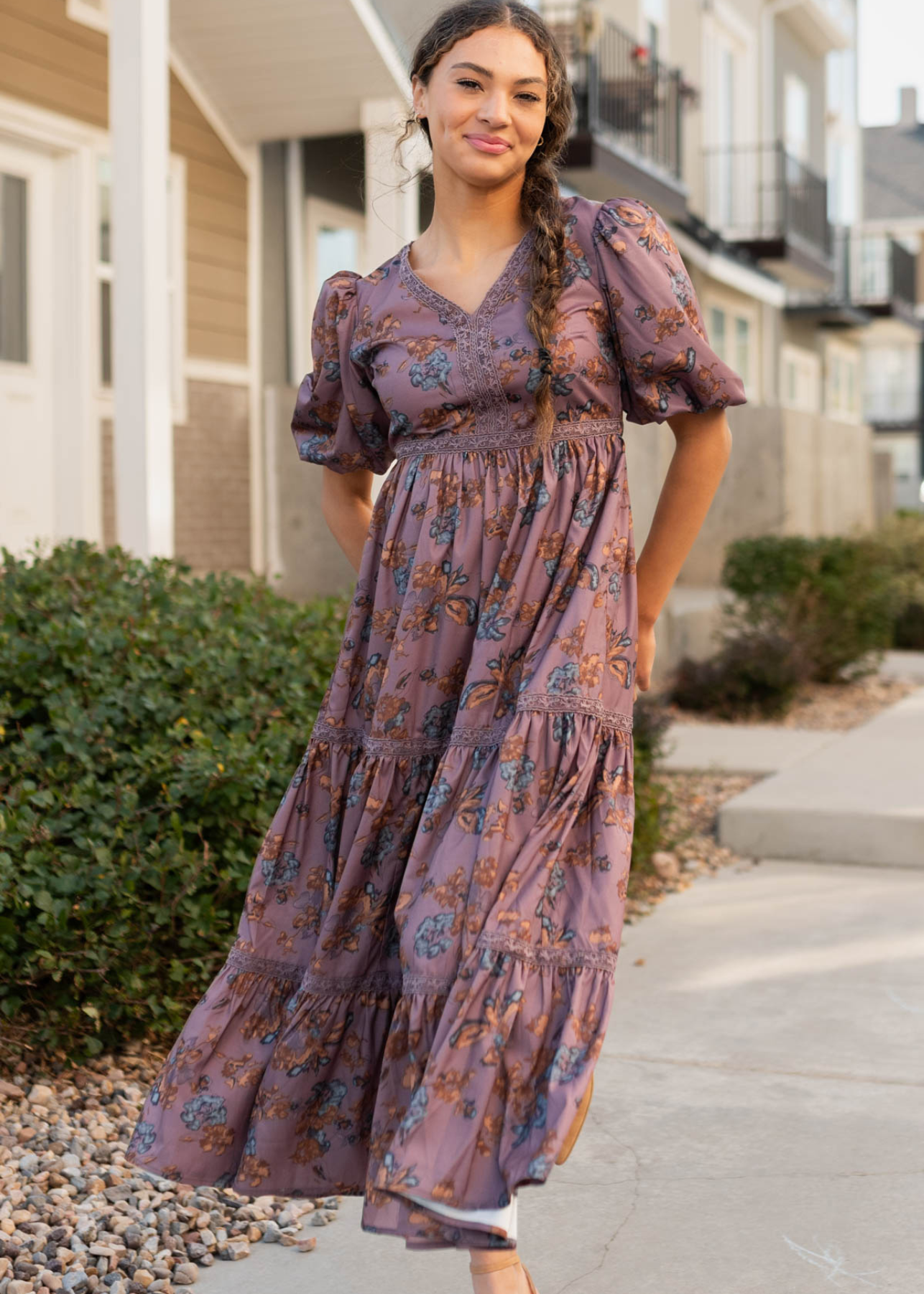 Plum floral tiered dress with short sleeves