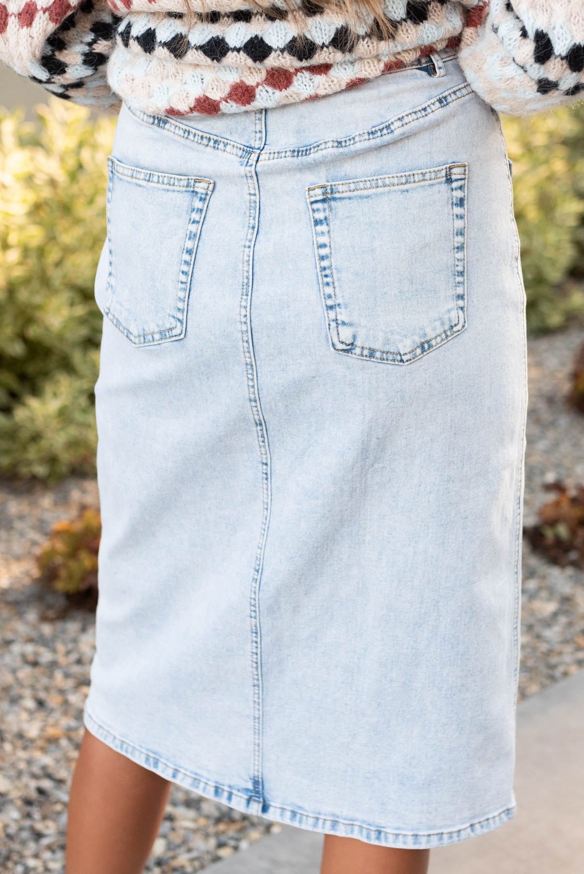 Back view of the light denim pencil skirt