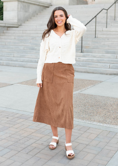 Chesnut corduroy skirt with front pockets