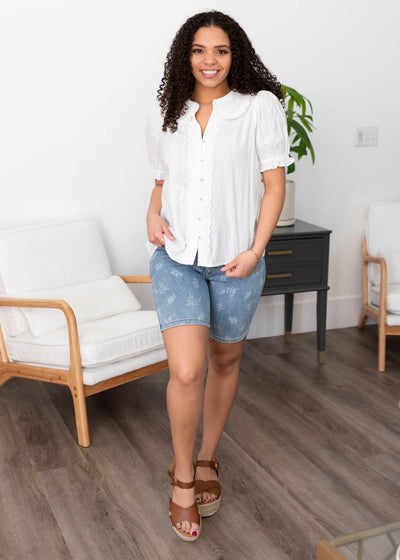 Short sleeve white button blouse