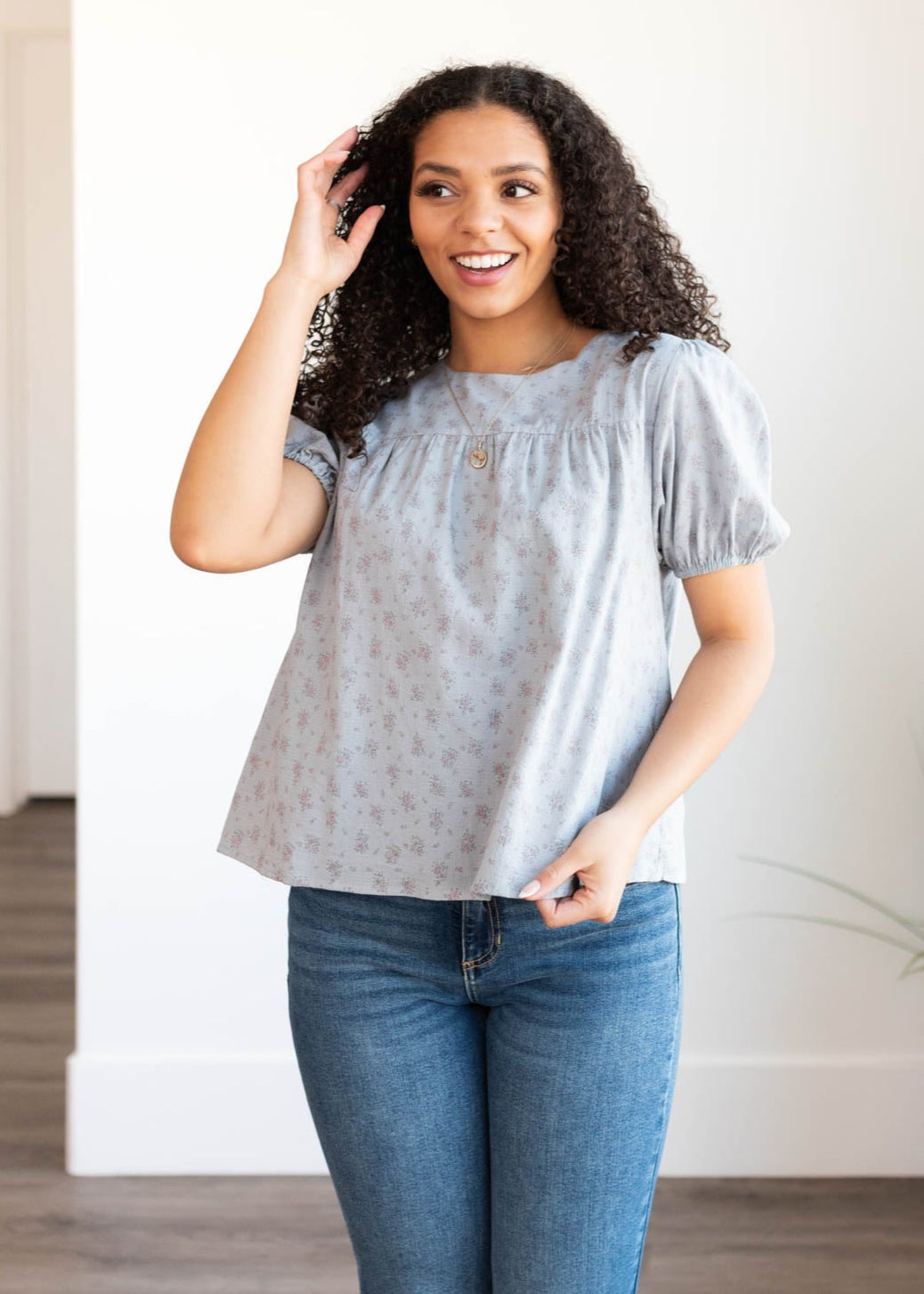 Blue rose floral blouse with elastic cuffs