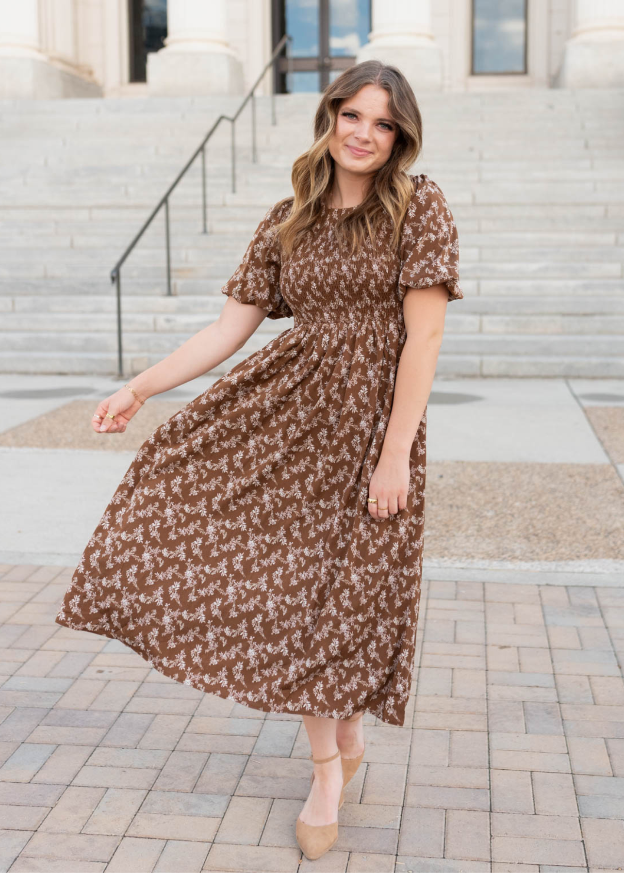 Brown floral smocked dress with short sleeves 