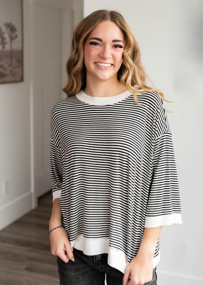 Black stripe top with short sleeves