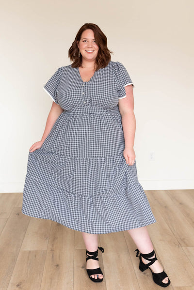 Plus size black plaid dress with short sleeves