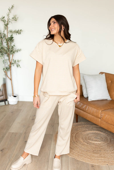 Beige gingham knit pants with front pockets