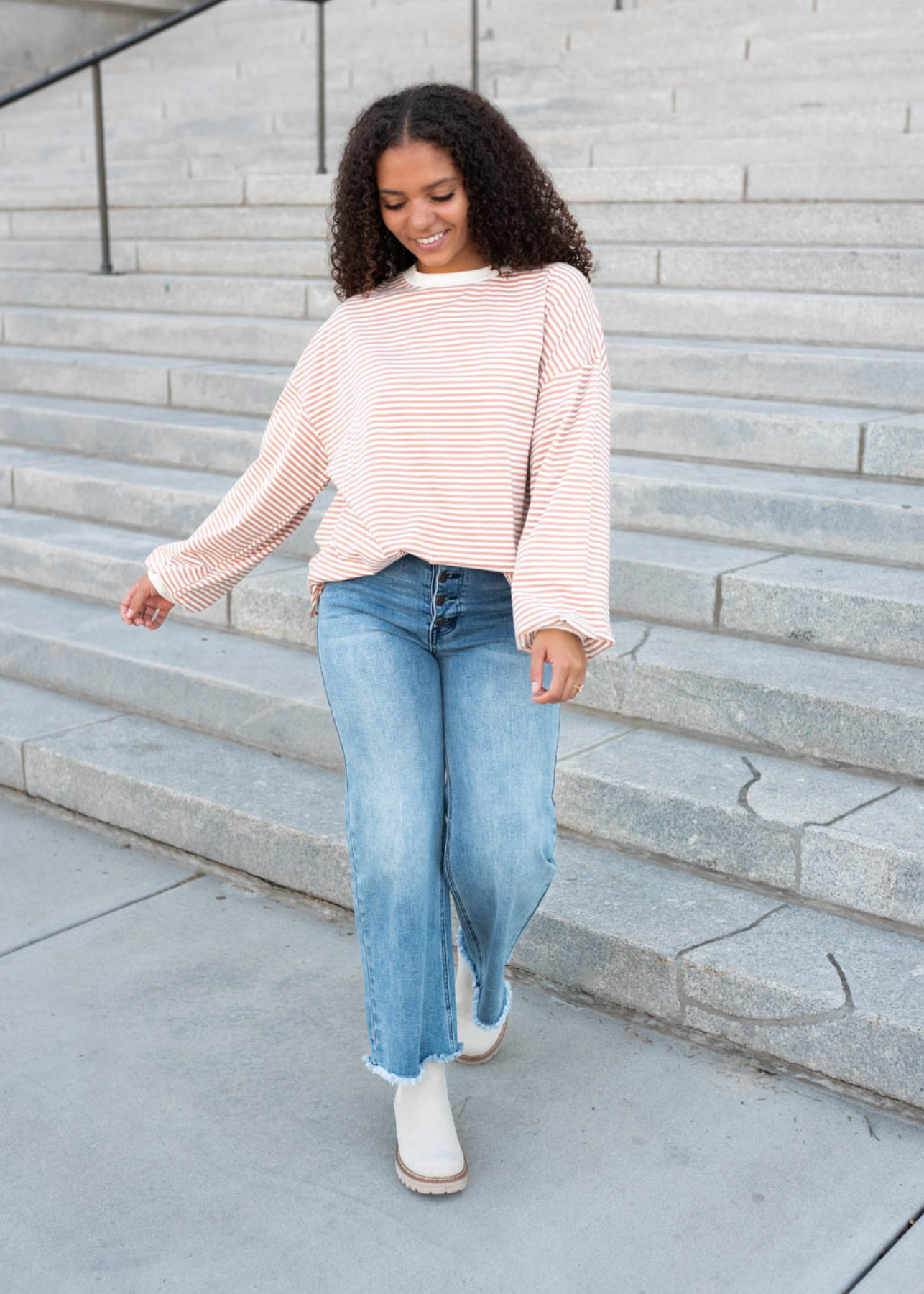 Latte top with long sleeves and stripes