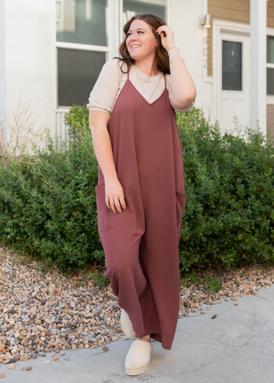 Wide leg plus size mahogany woven overalls