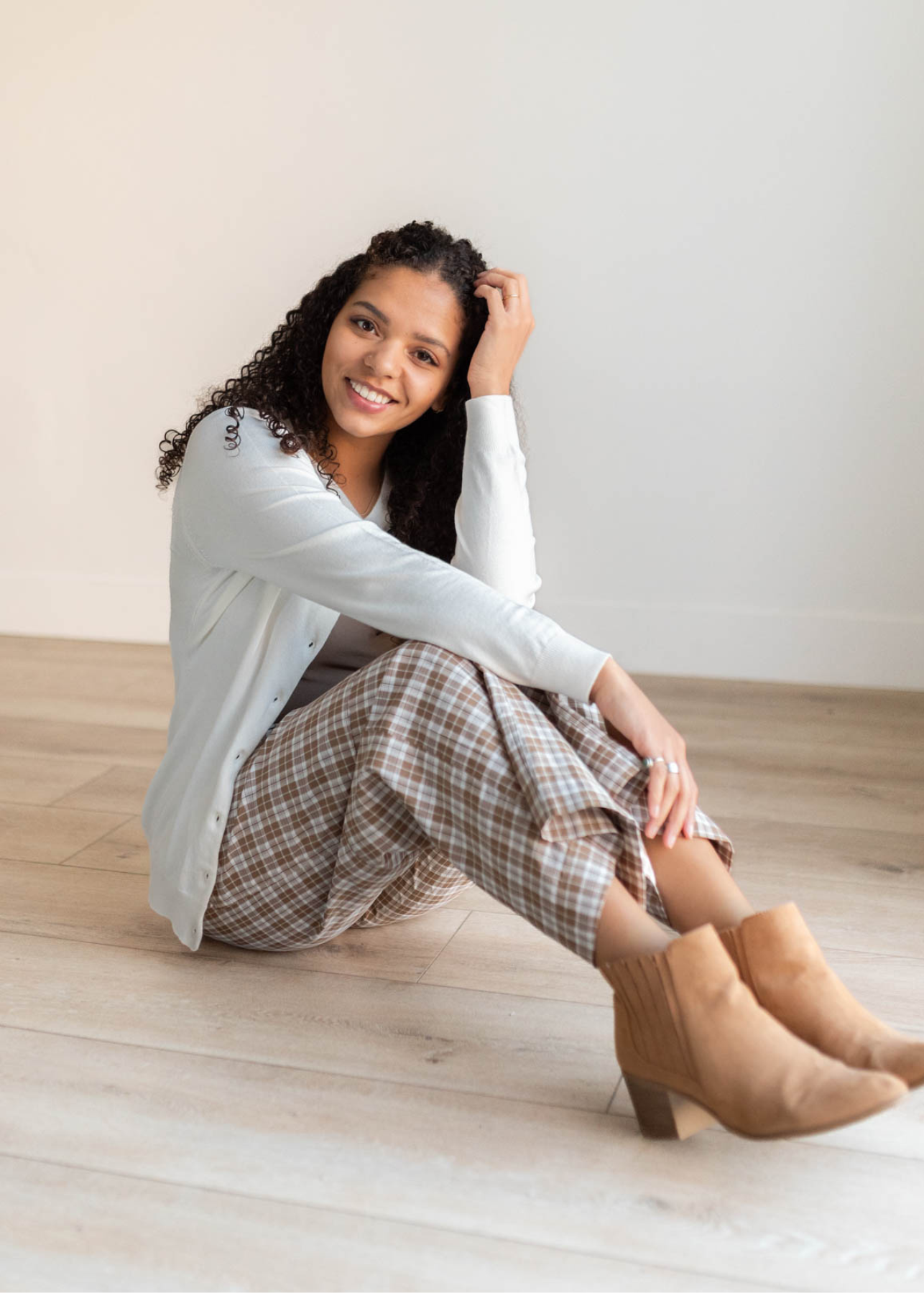 Ivory button down cardigan with long sleeves