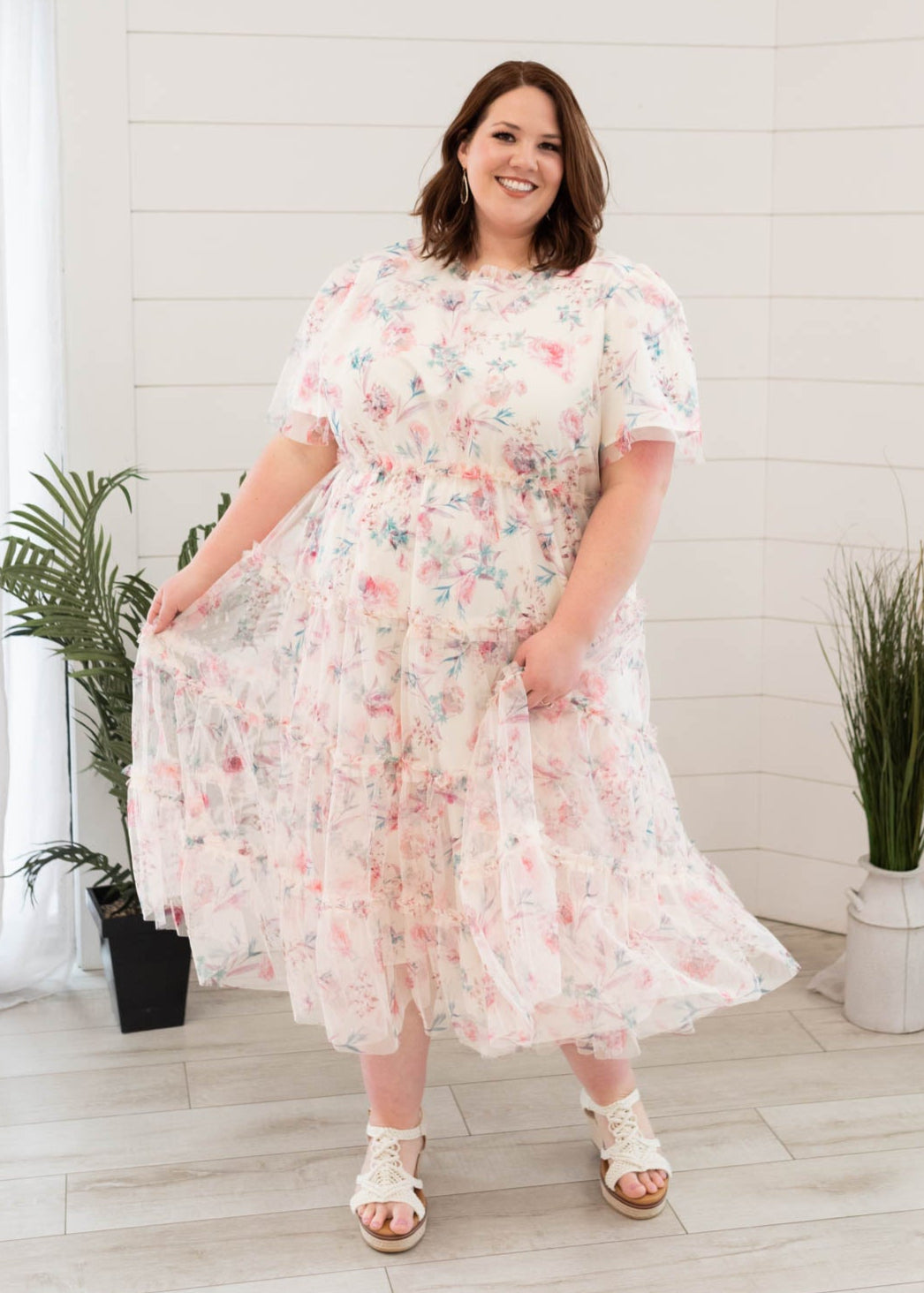 Plus size pink floral mesh dress with short sleeves