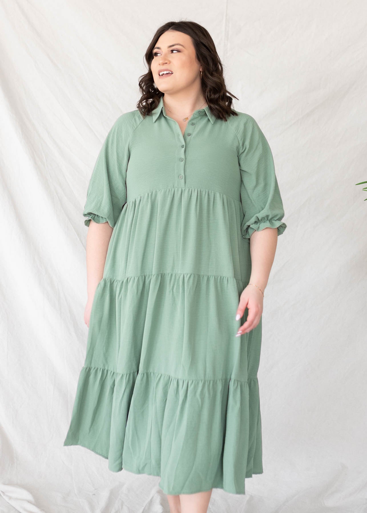 Short sleeve green collared tiered dress in plus size