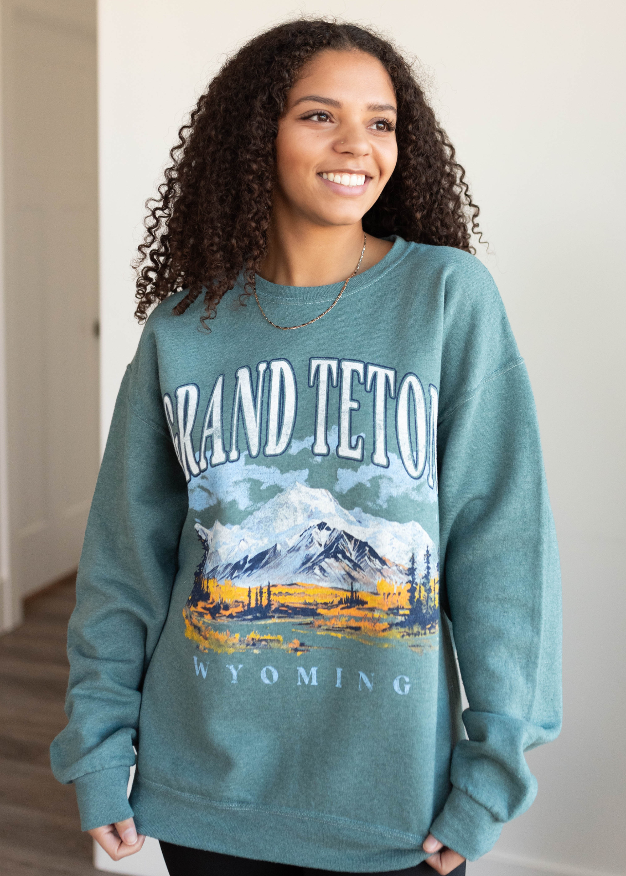 Grand Teton Graphic Sweatshirt with long sleevess