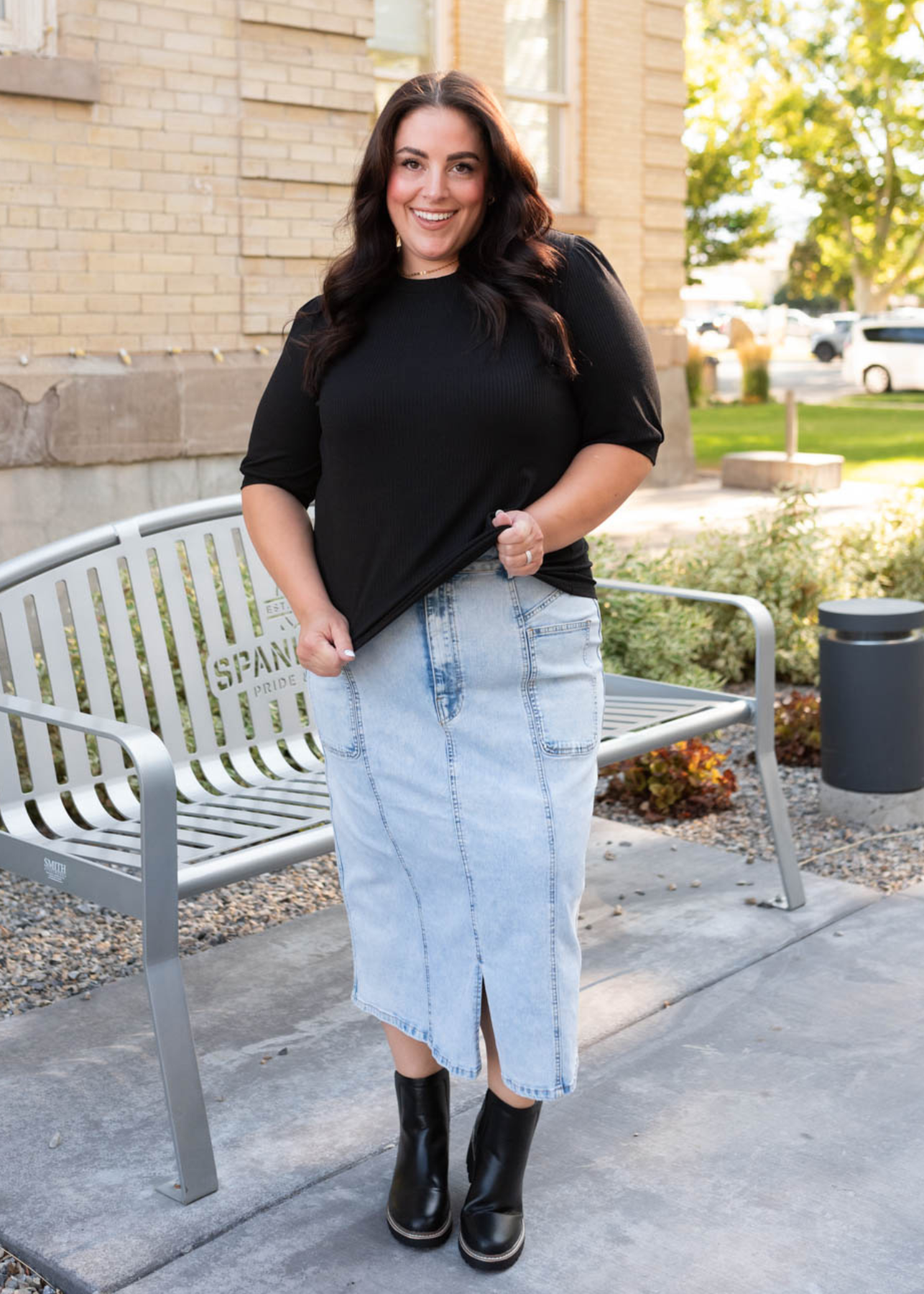 Short sleeve basic black top