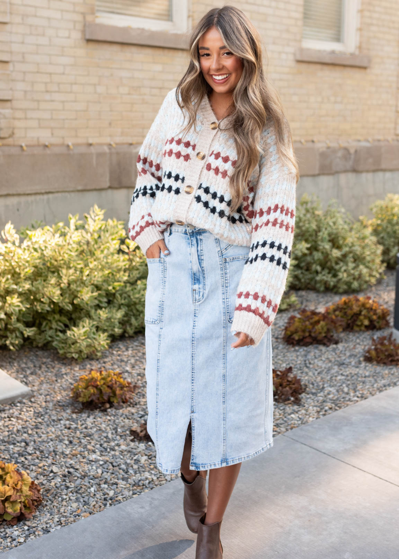 Long sleeve taupe pattern cardigan with long sleeves