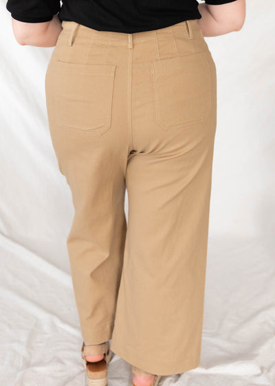 Back view of the tuape wide leg pants in plus size