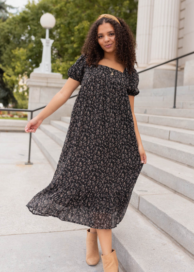 Short sleeve black floral dress