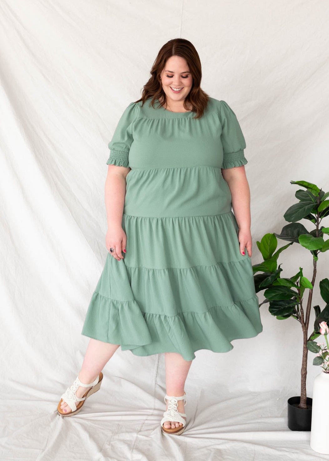 Short sleeve tiered green dress in plus size