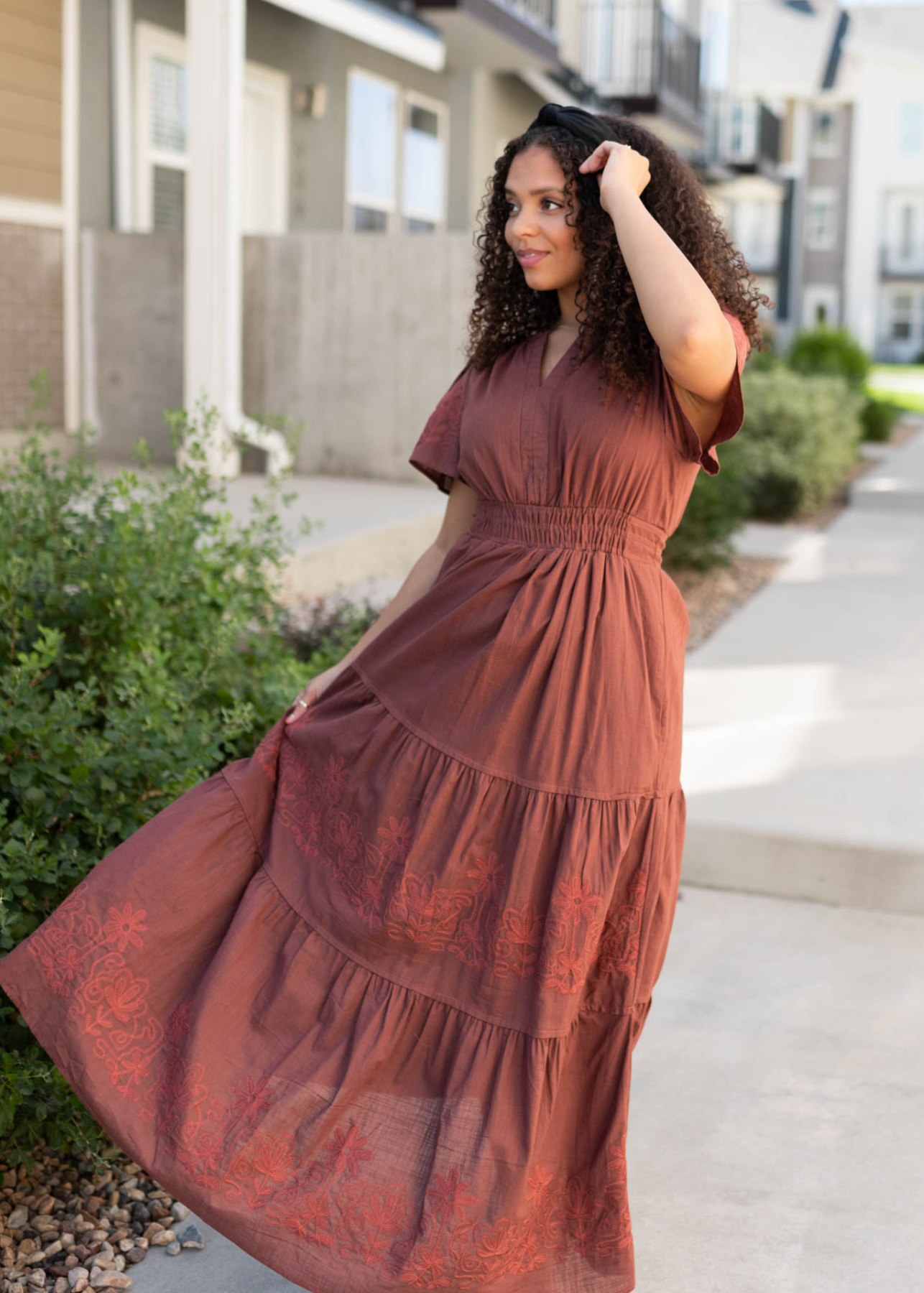 Short sleeve burgundy embroidered detail dress