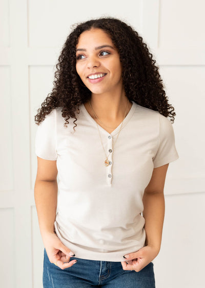 Oatmeal ribbed top with with buttons