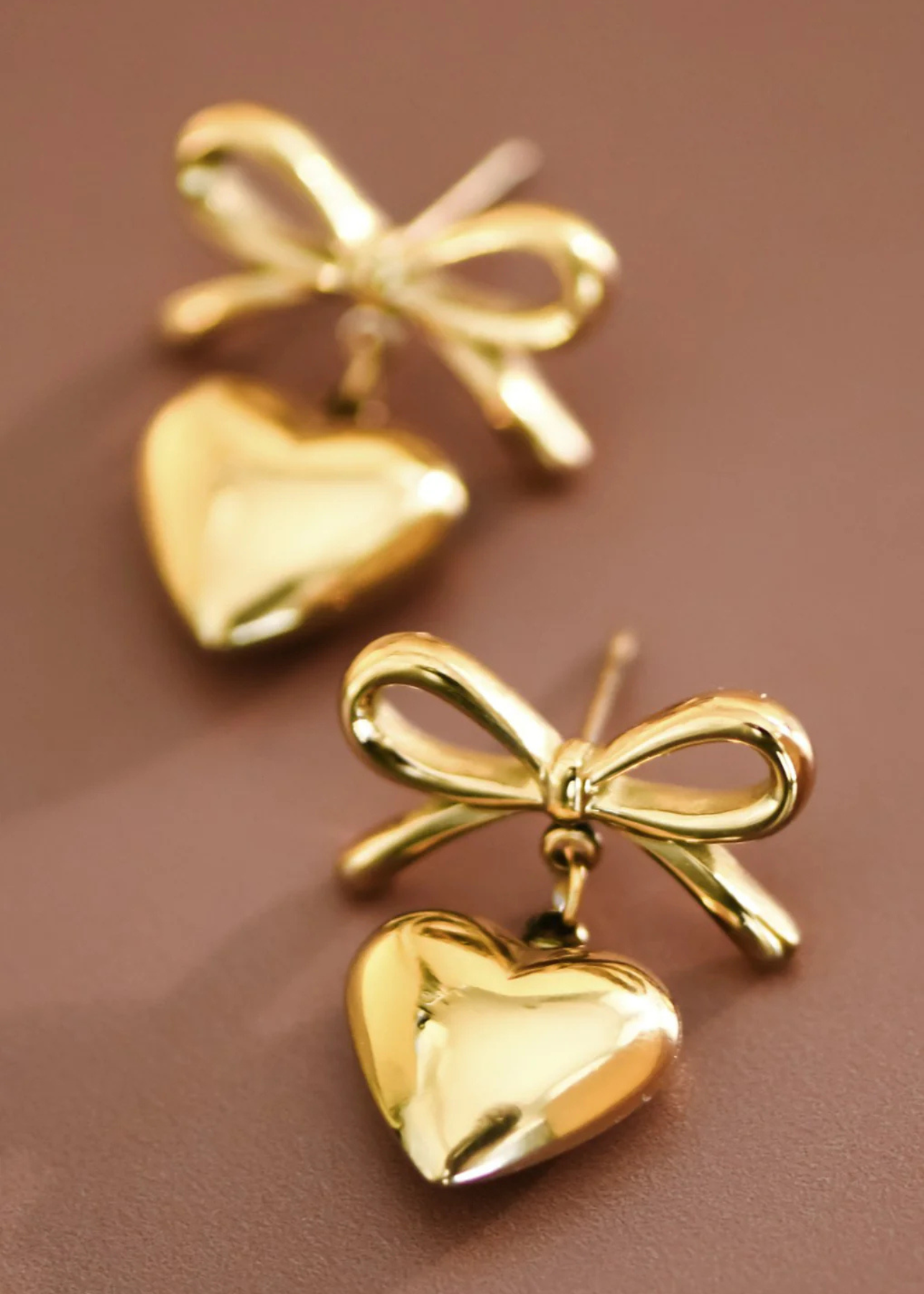 18K heart earrings