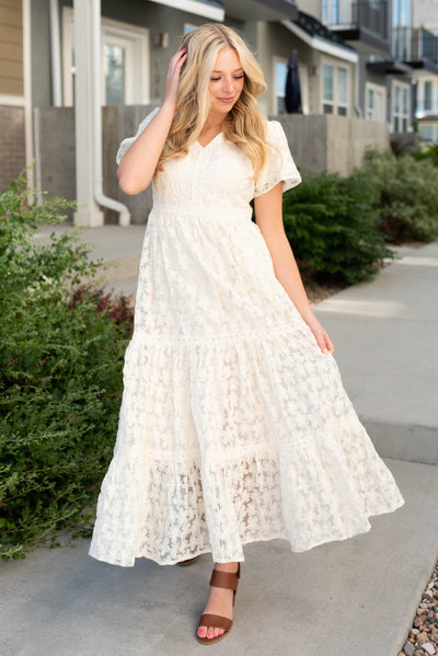 Cream floral lace dress with short sleeves