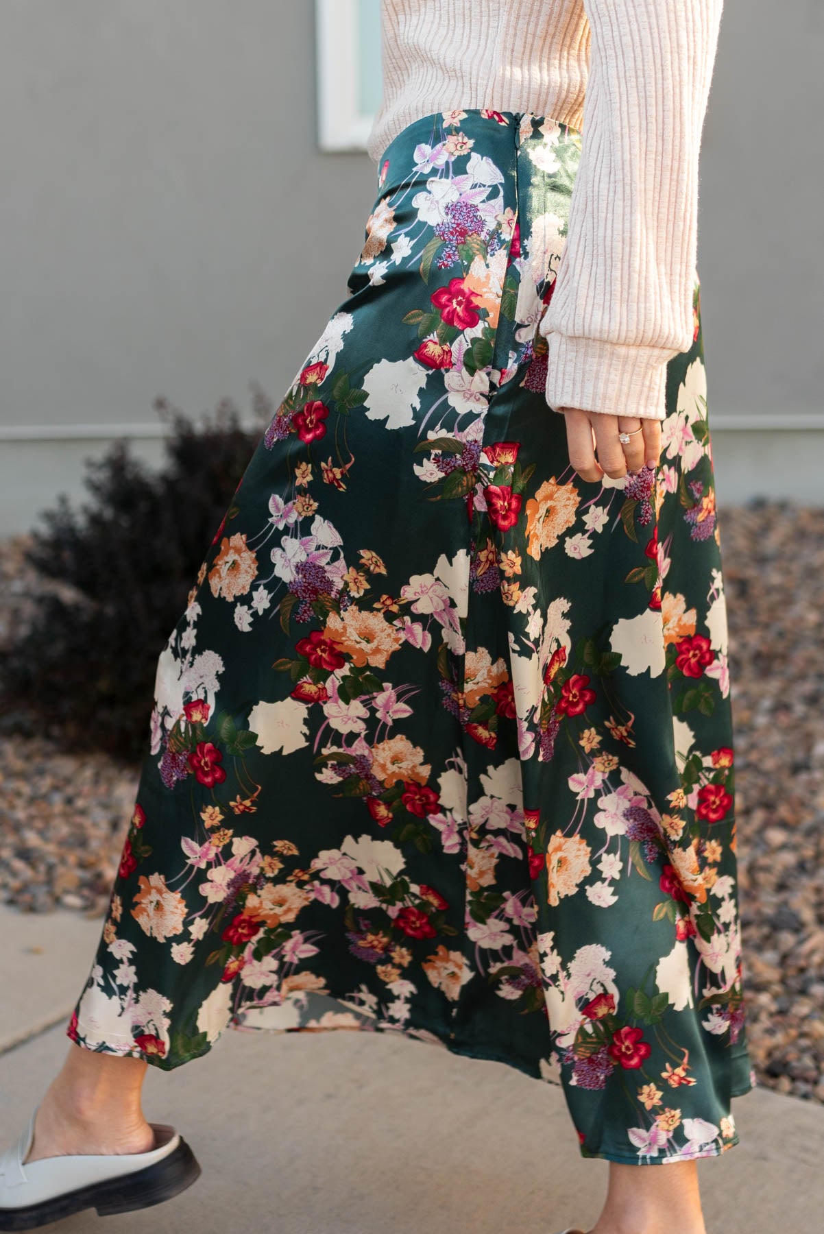 Lashae Satin Floral Skirt Listicle Midi – My Sister's Closet