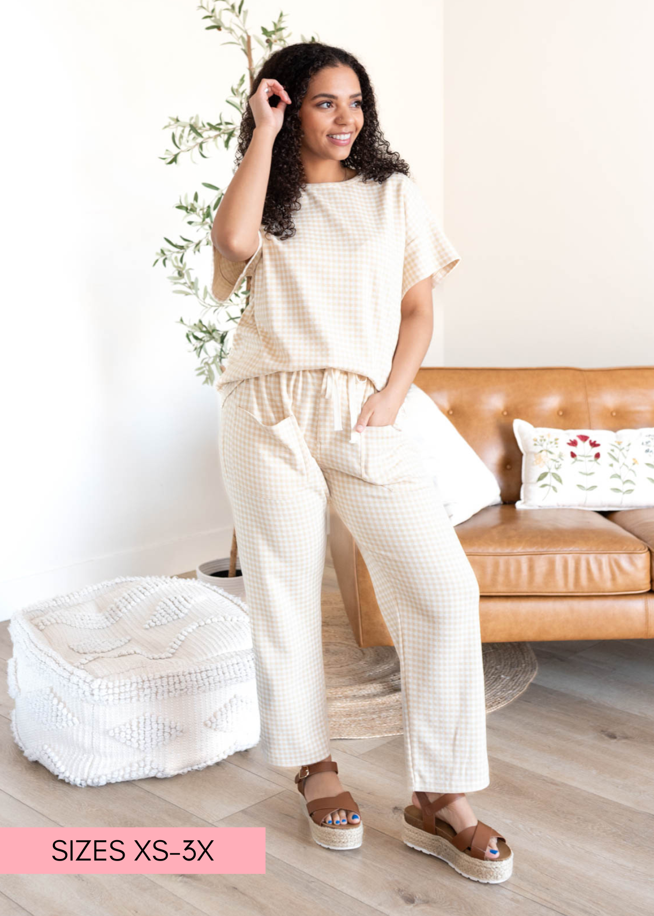 Beige gingham knit pants