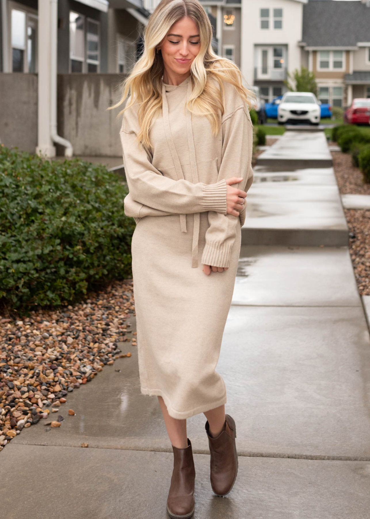 Taupe sweater with long sleeves