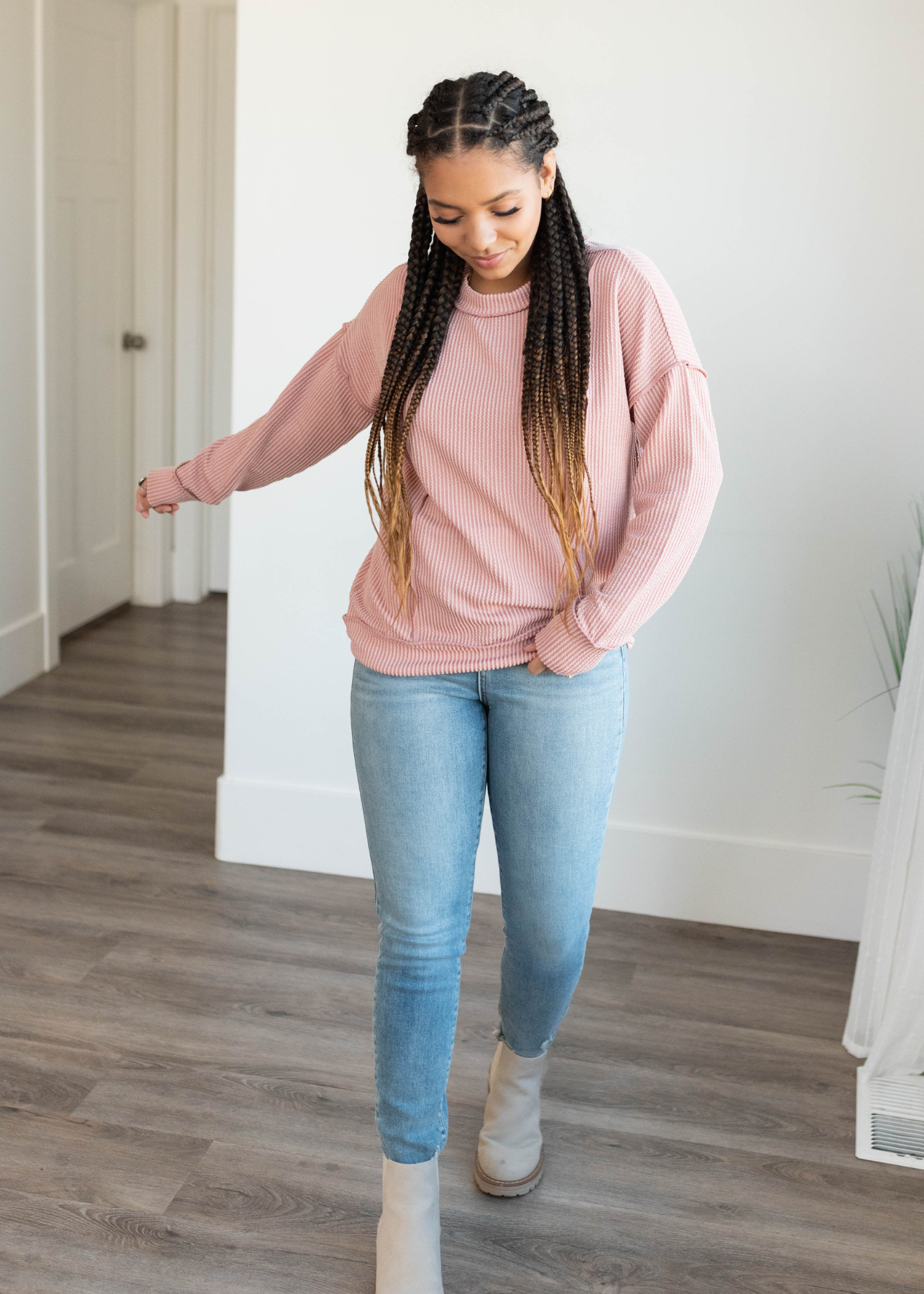 Light rose ribbed long sleeve top with crew neck