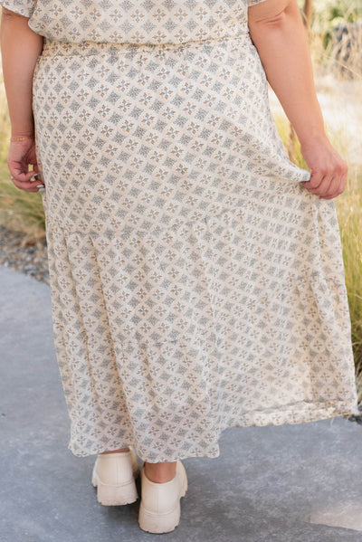 Back view of the plus size cream pattern chiffon skirt