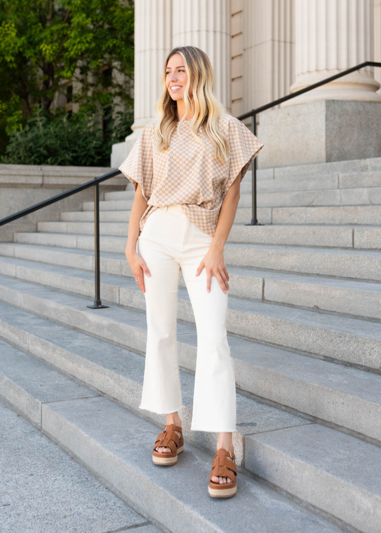 Cream high rise pants with front pockets