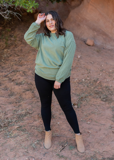 Plus size green ribbed sweatershirt with drop sleeeves