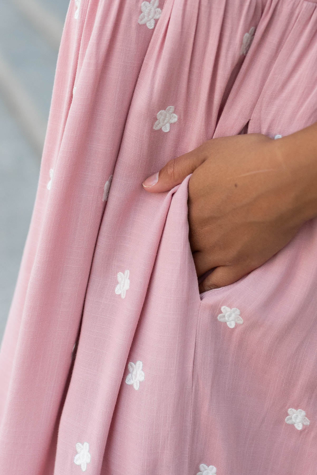 Blush embroidered dress with pockets