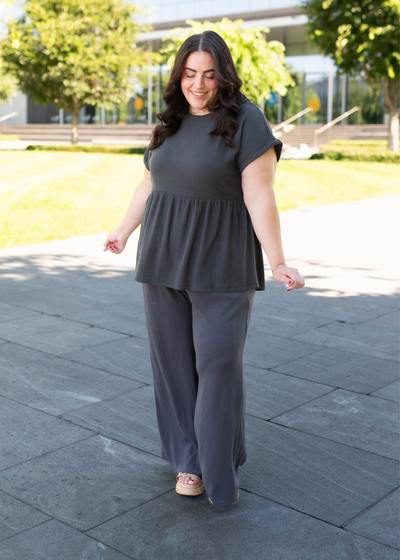 Short sleeve plus size charcoal rib knit top