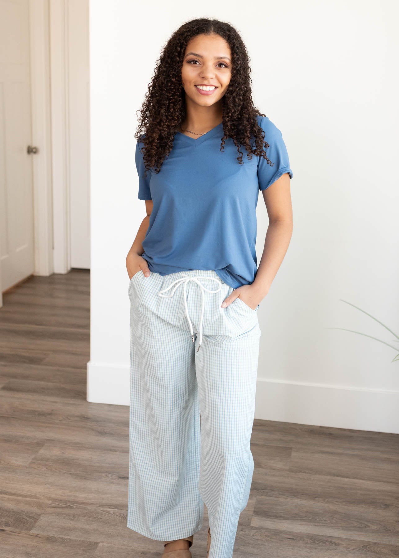 Short sleeve classic blue v-neck top