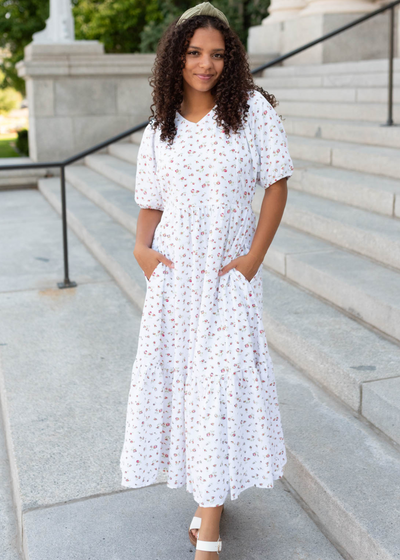 Short sleeve white red floral dress with pockets