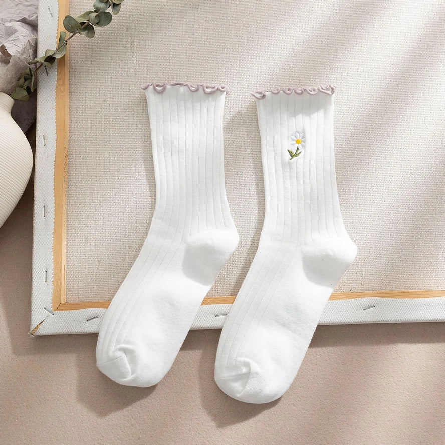 White daisy socks