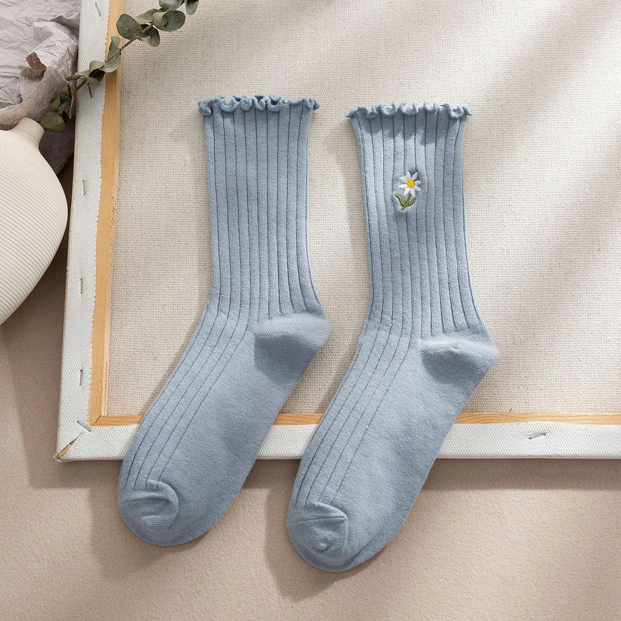 Blue daisy socks